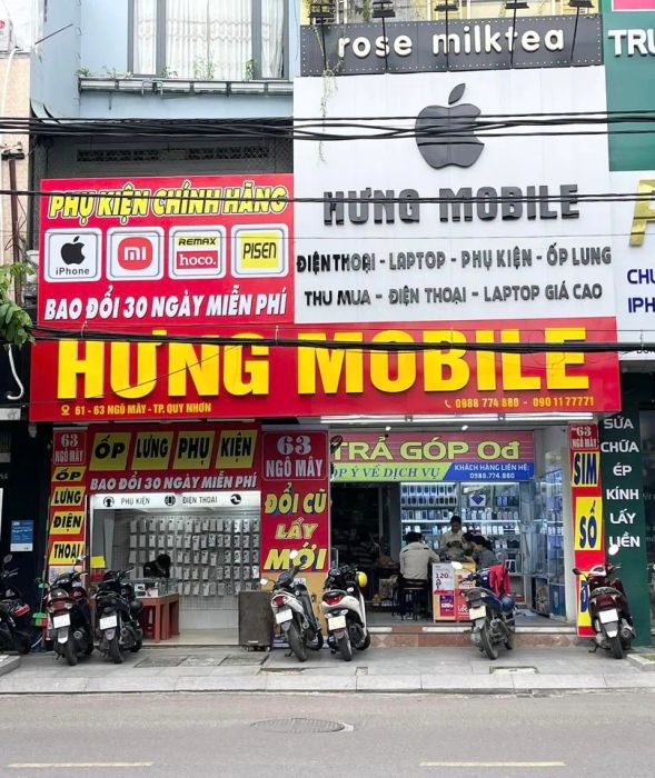 Hình ảnh Hưng Mobile - Không gian sửa chữa hiện đại và chuyên nghiệp