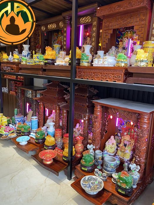 Hình ảnh sản phẩm tinh tế tại Đồ Thờ Hải Anh (ảnh 1) – Chạm khắc đẳng cấp, gỗ tự nhiên bền đẹp