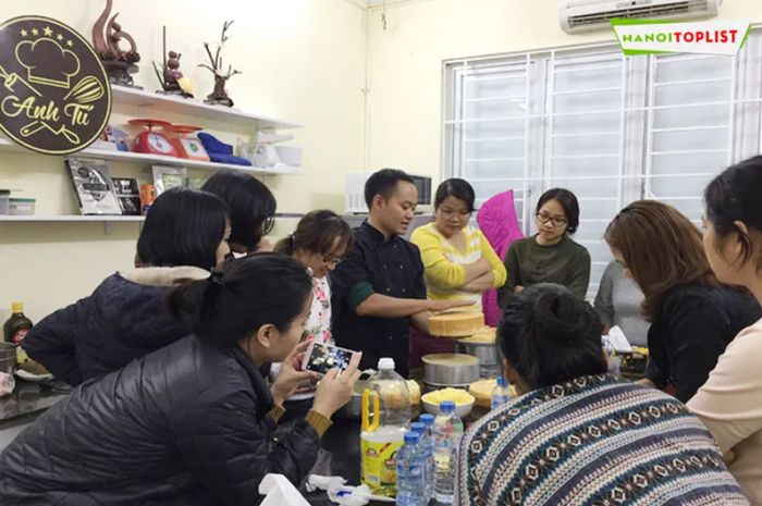 anh-tu-shop-Mytour - Địa chỉ vàng cho người yêu bánh