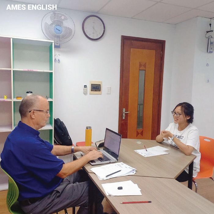 Hình ảnh lớp học sôi động tại AMES Đà Nẵng