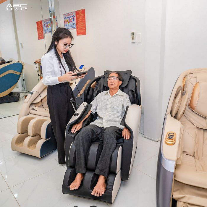 ABCSport ảnh 2 - Không gian trải nghiệm đa dạng tại showroom ABCSport với đầy đủ các dòng sản phẩm từ bình dân đến cao cấp