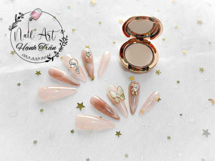 Không gian học tập hiện đại tại Hạnh Trần Nail Art