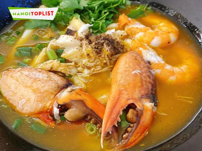 bep-co-ba-banh-canh-ngon-nhat-ha-noi-Tripi