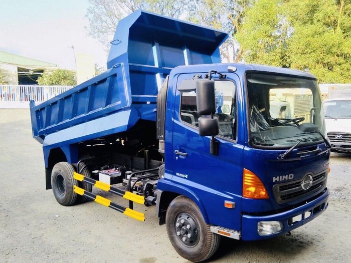 Hình ảnh ấn tượng về dòng xe ben Hino đời mới