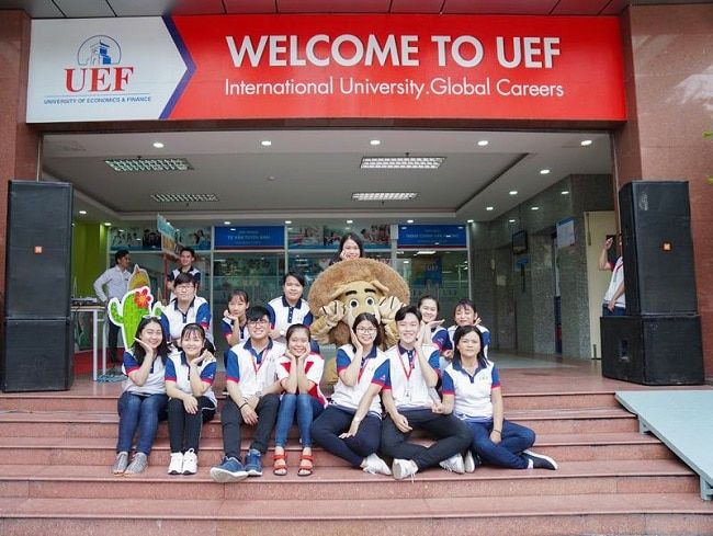 Đại học Kinh tế - Tài chính TP.HCM là một trong 6 trường đại học hàng đầu tại thành phố Hồ Chí Minh đào tạo ngành kinh tế chất lượng.