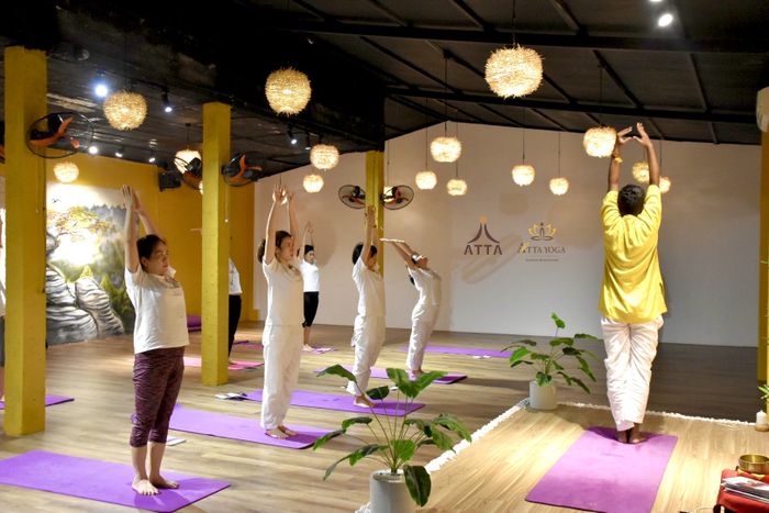 Không gian tập luyện thanh tịnh tại ATTA Yoga