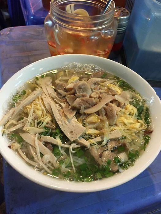 Hình ảnh tô bún thang Bà Đức thơm ngon