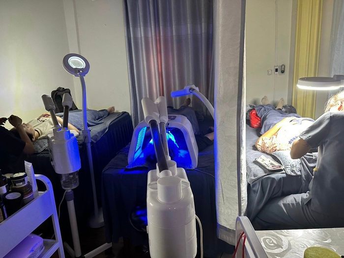 Change Spa Beauty & Clinic - Hệ thống máy móc trị liệu hiện đại