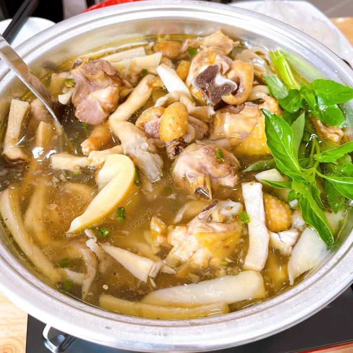 Không gian ấm cúng và món ngon đặc sắc tại Tao Ngộ Quán