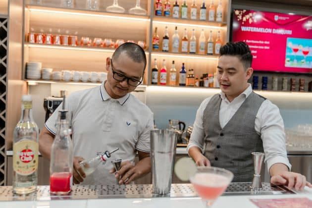 Đội ngũ giảng viên AmCollege - những chuyên gia tận tâm truyền đạt kinh nghiệm thực tiễn