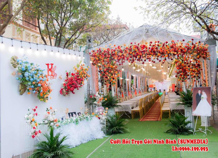 Không gian tiệc cưới sang trọng được thiết kế bởi Sun Media Wedding
