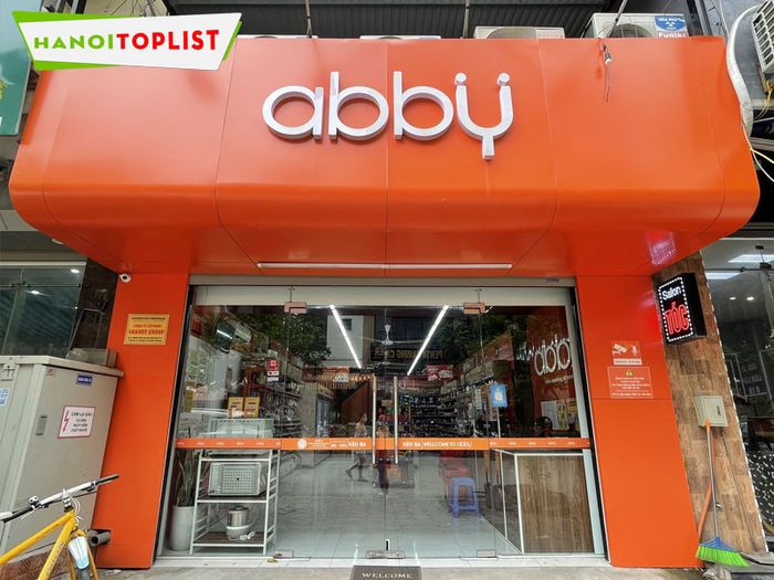 abby-si-le-binh-lac-shaker-ha-noi-Tripi