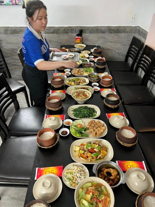 Hình ảnh cơm niêu Việt - Nồi cơm vàng ươm thơm phức