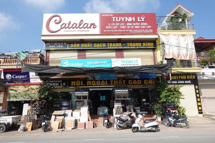 Không gian trưng bày đa dạng tại Showroom Tuynh Lý - Đức Tiến
