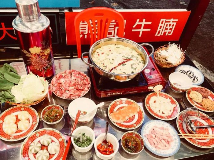 Những món lẩu hấp dẫn tại A Fat Hotpot