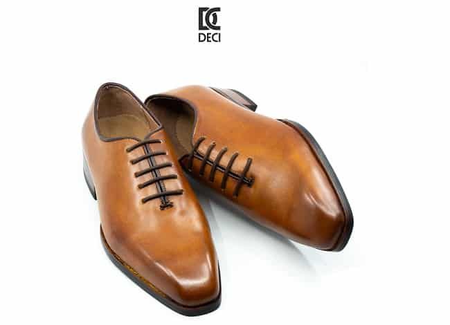 Bộ sưu tập giày tây thanh lịch tại DECI STORE
