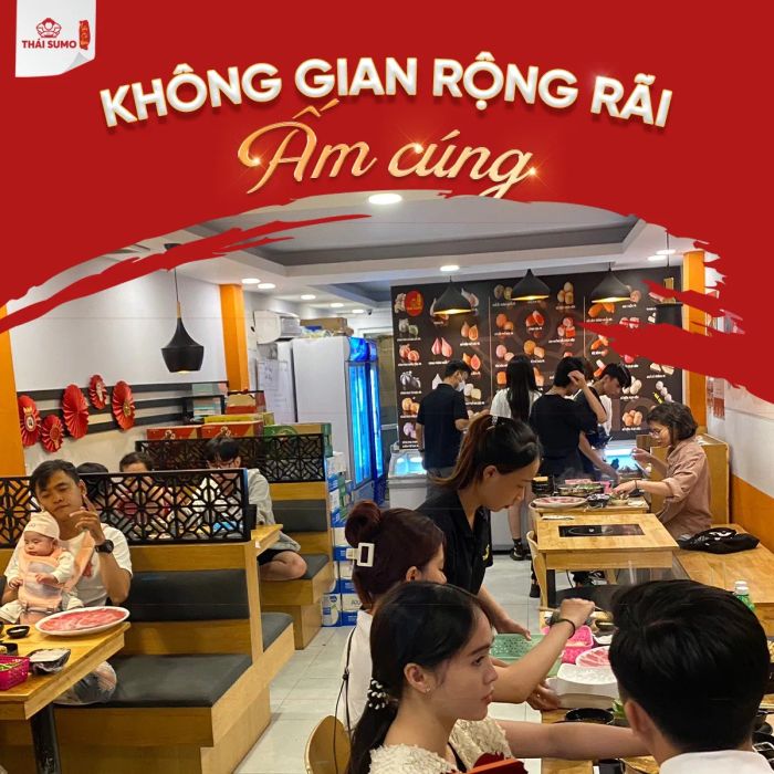 Không gian ấm cúng tại Thái Sumo với nồi lẩu bốc khói