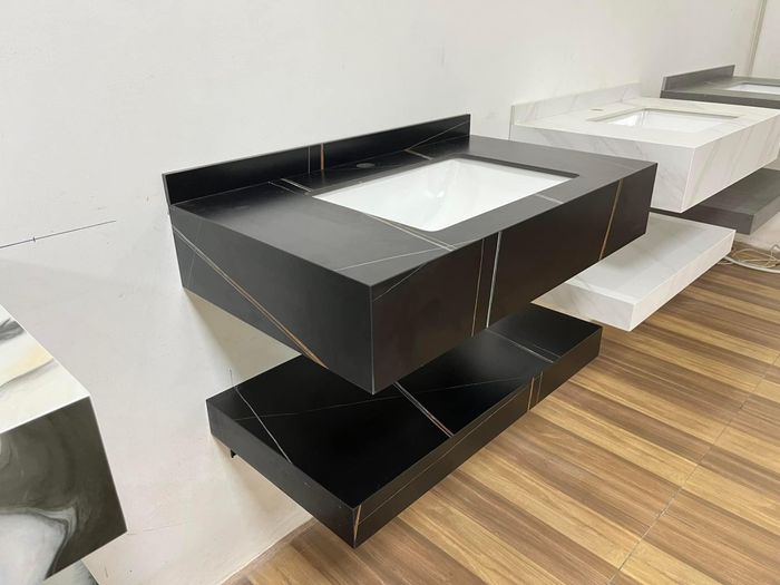Không gian showroom hiện đại tại Tuynh Lý - Đức Tiến