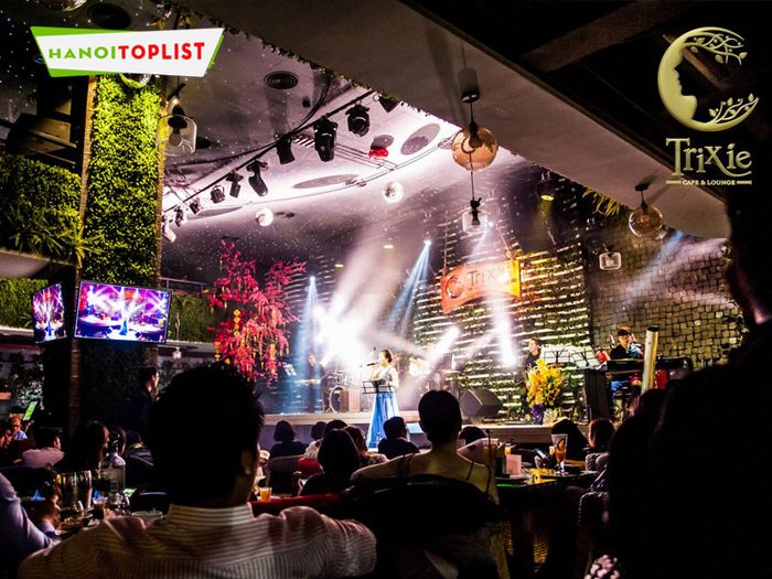 trixie-cafe-lounge-Tripi