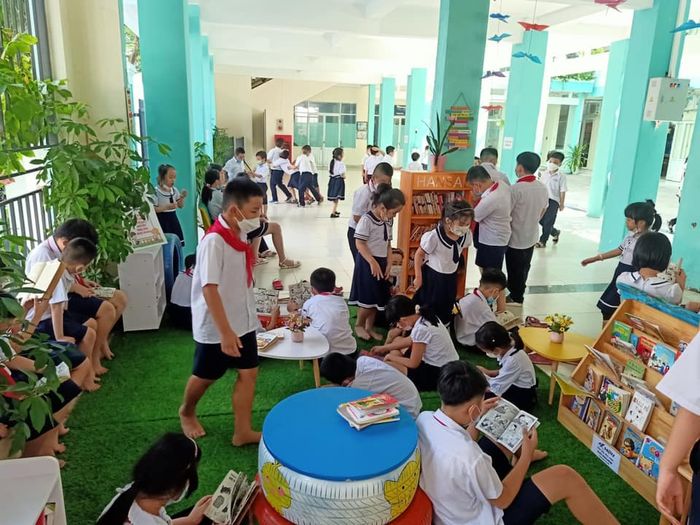 Khoảnh khắc đáng nhớ tại <i>Trường Tiểu học Phan Thanh</i> - Nơi lưu giữ những nụ cười trong sáng cùng bước chân đầu đời đến trường.