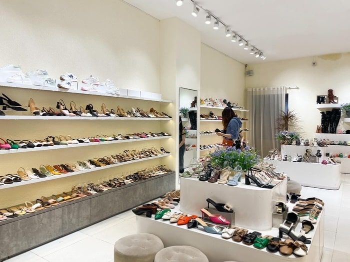 Những shop giày dép nữ đẹp nhất tại Hóc Môn không thể bỏ qua