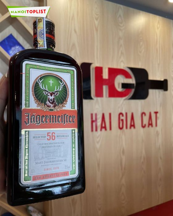 kham-pha-bi-mat-dang-sau-ruou-jagermeister-mytour