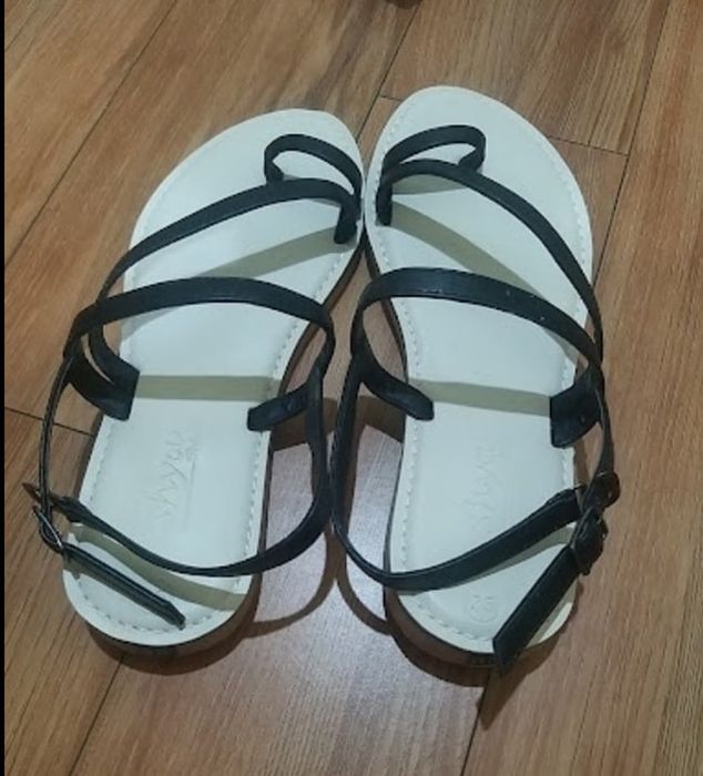 Địa chỉ giày dép nữ giá rẻ, đẹp tại Hóc Môn