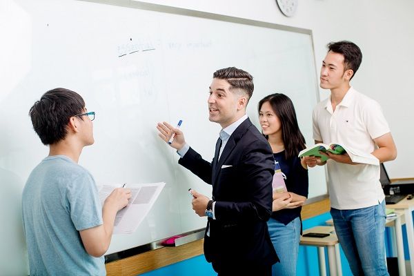 Hoạt động ngoại khóa sôi nổi tại Trung Tâm Ngoại Ngữ IK (Ảnh 2)