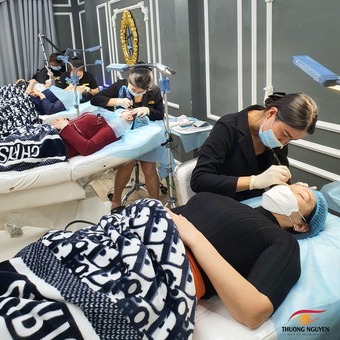 Kết quả điêu khắc chân mày tự nhiên tại Thương Nguyễn Eyebrows Beauty