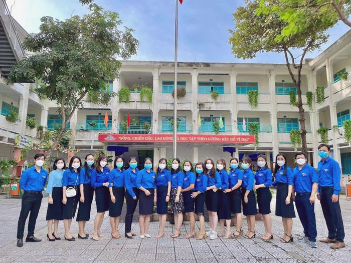 Hình ảnh khuôn viên Trường Tiểu học Nguyễn Du