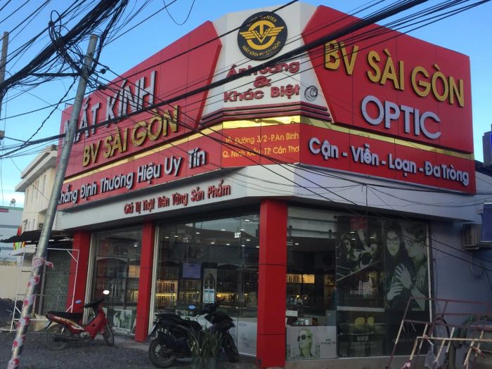 Góc nhìn chân thực về bộ sưu tập kính đa dạng tại Mắt Kính BV Sài Gòn