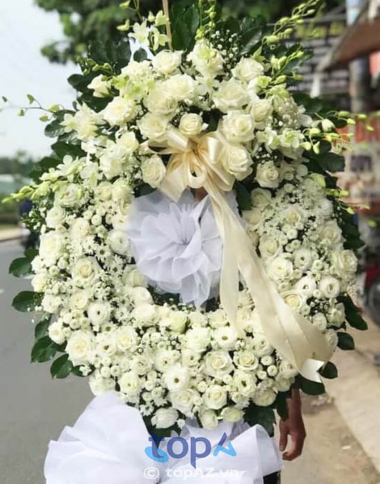 Địa chỉ vàng đặt hoa viếng chất lượng tại trái tim Cầu Giấy