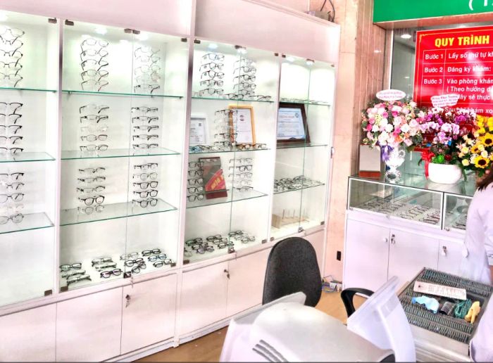 Không gian khám chữa bệnh hiện đại tại Phòng khám Mắt An Phúc Sài Gòn