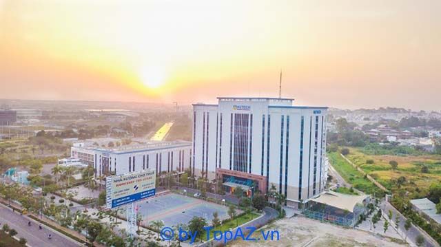 Các trường đại học đào tạo ngoại ngữ hàng đầu tại TPHCM