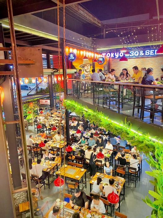 Hình ảnh không gian ấm cúng tại Phố Nướng Tokyo