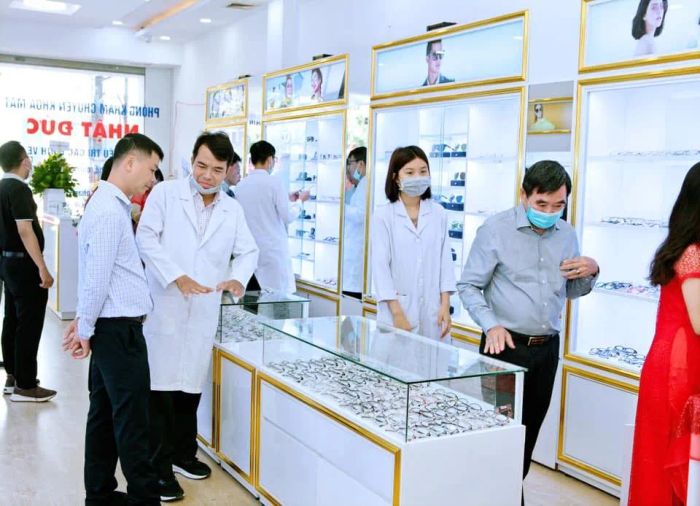 Hệ thống máy móc hiện đại tại Phòng khám Mắt Nhật Đức