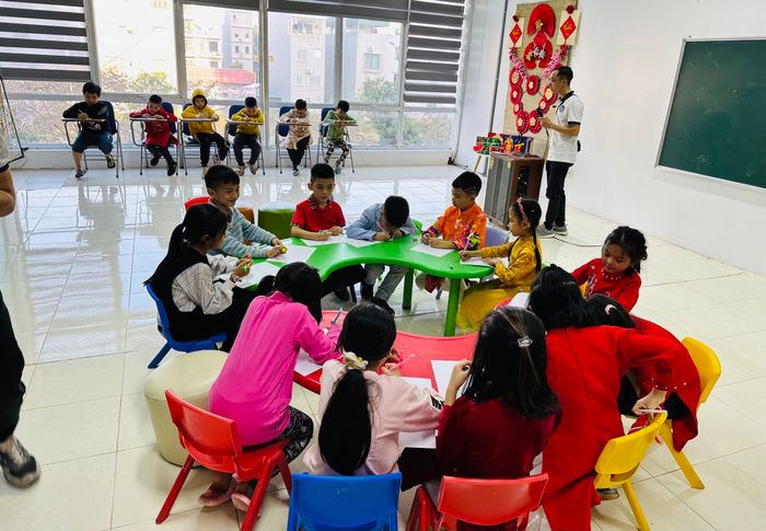 Hoạt động ngoại khóa sôi nổi cùng giáo viên bản ngữ