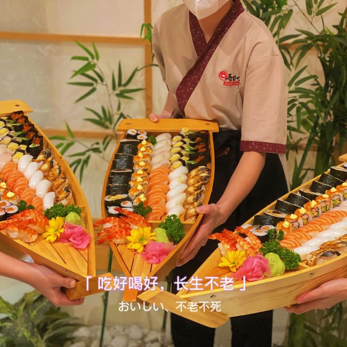 Sushi World - Nghệ thuật trình bày tinh tế