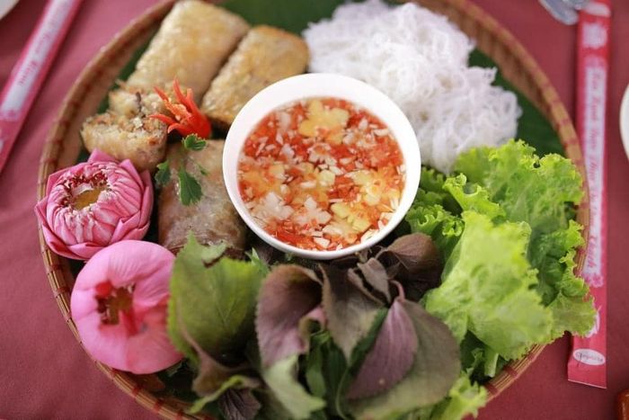 Hình ảnh lớp học nấu ăn tại Nhà Văn hóa Phụ Nữ TP.HCM