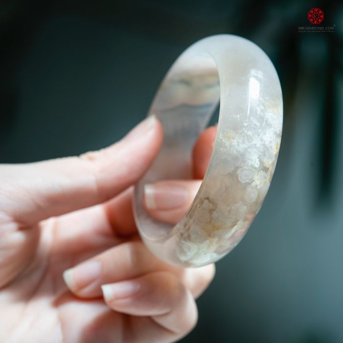 Không gian trưng bày tinh tế tại Việt Gemstones