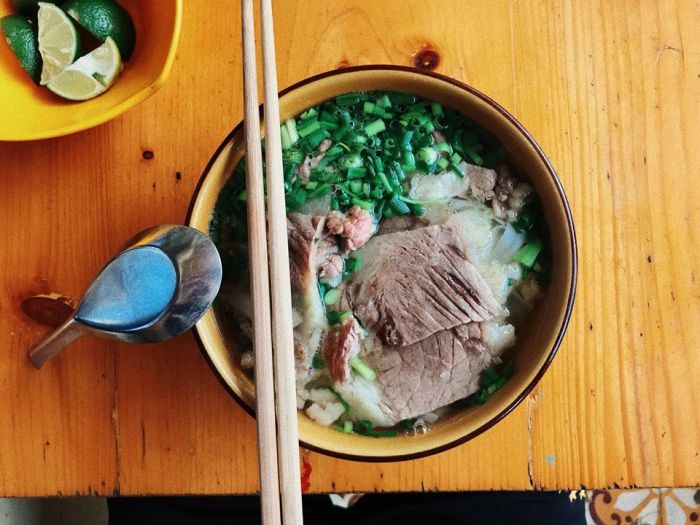 Bún Bò Huế Híp Quán - Không gian ấm áp giữa sương mù