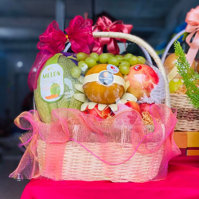 Fruit Hub - Trái cây tươi ngon bày bán hấp dẫn