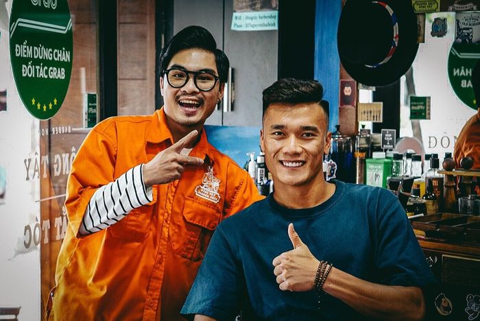 Không gian sang trọng đậm chất nghệ thuật tại Đông Tây Barbershop