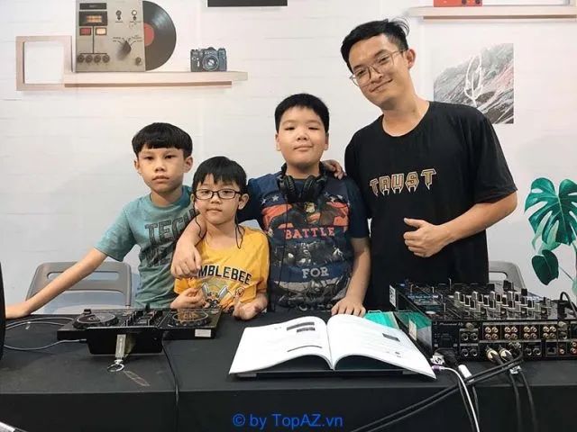 Trung tâm đào tạo DJ chuyên nghiệp hàng đầu