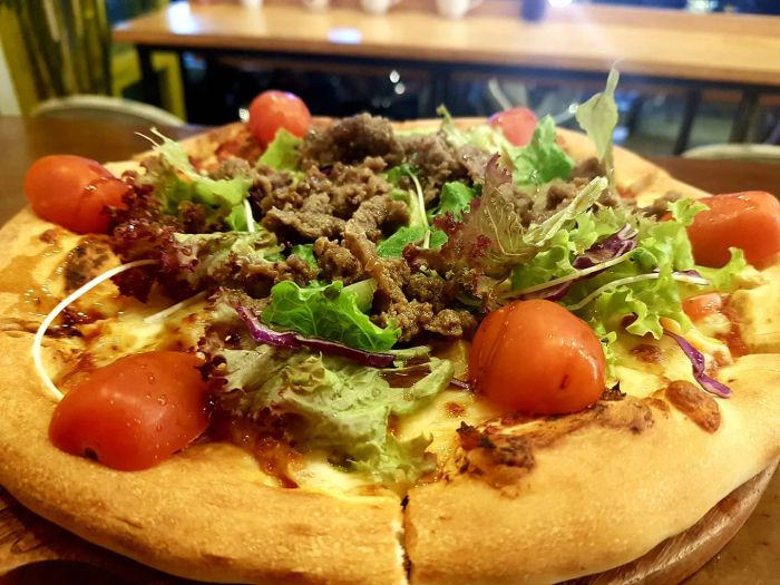 Thực đơn đa dạng tại Banana Pizza - Ảnh 3