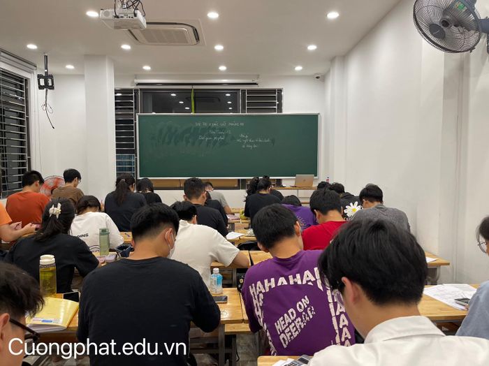 Hình ảnh sinh hoạt học tập tại Trung tâm Cường Phát