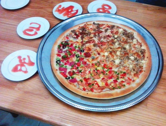 Không gian ấm cúng tại Pizza Like - Ảnh 2