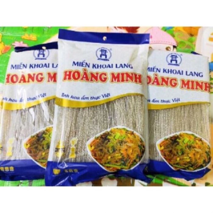 Hình ảnh thực tế Miến khoai lang Hoàng Minh - Sợi miến xám nhạt đặc trưng