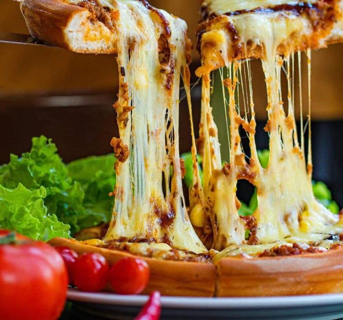 Không gian hiện đại tại Pizza Trà Sữa Anh Em - Ảnh 1