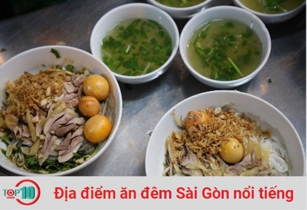 Phở Hà – Quán Ăn Xuyên Đêm Nổi Bật Tại Sài Gòn